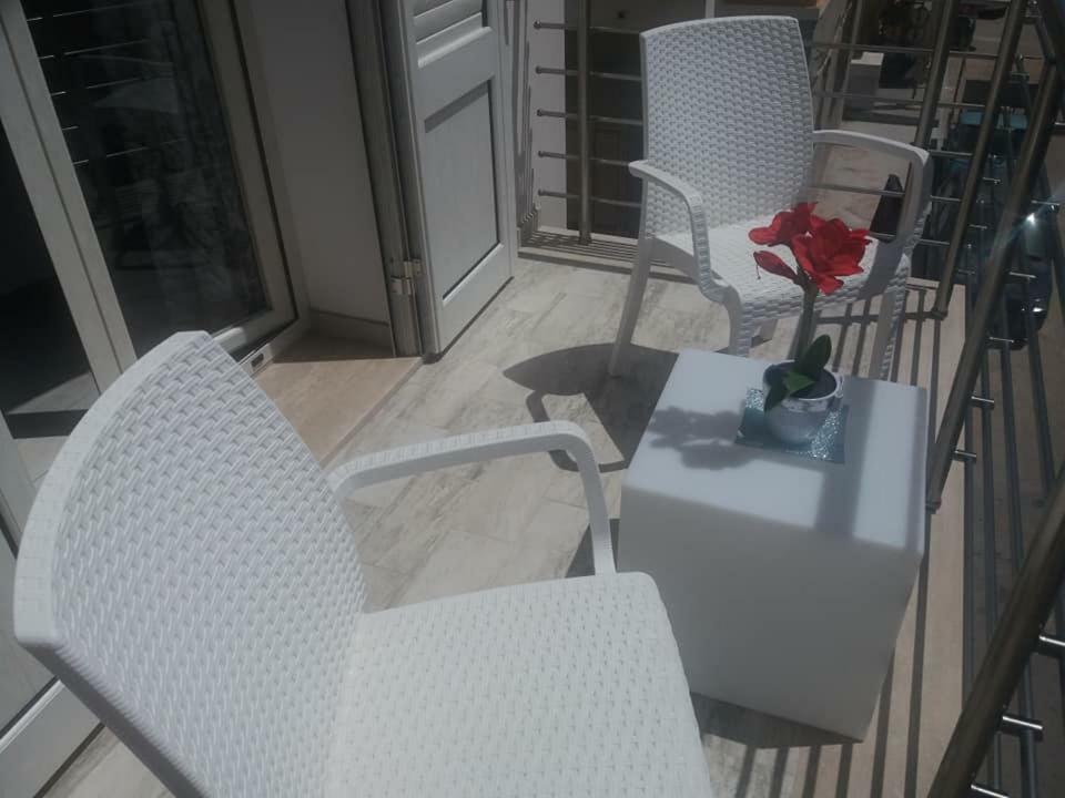 B&B Plaza Лампедуза Екстер'єр фото
